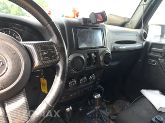 2011 Jeep Wrangler Unlimited Rubicon – miniatura 11