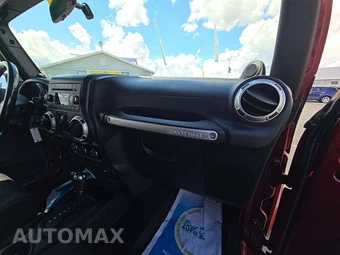 2011 Jeep Wrangler Unlimited Sahara - miniatura 16