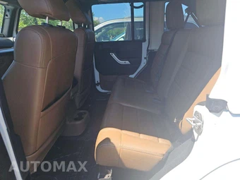 2011 Jeep Wrangler Unlimited Sahara - miniatura 13