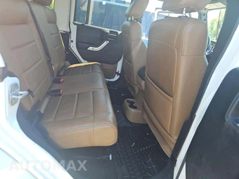 2011 Jeep Wrangler Unlimited Sahara - miniatura 16