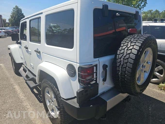 2011 Jeep Wrangler Unlimited Sahara - miniatura 2