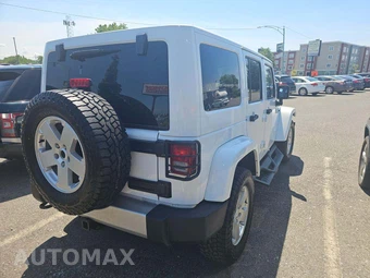 2011 Jeep Wrangler Unlimited Sahara - miniatura 3