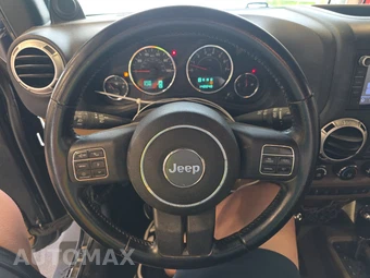 2011 Jeep Wrangler Unlimited Sahara – miniatura 10