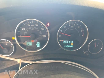 2011 Jeep Wrangler Unlimited Sahara – miniatura 12