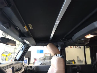 2011 Jeep Wrangler Unlimited Sahara – miniatura 17