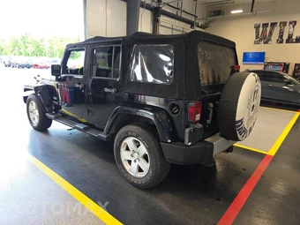 2011 Jeep Wrangler Unlimited Sahara – miniatura 6