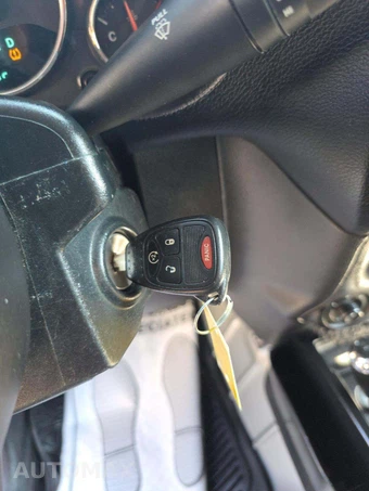2011 Jeep Wrangler Unlimited Sahara - miniatura 5