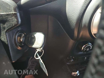 2011 Jeep Wrangler Unlimited Sahara - miniatura 5