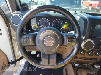 2011 Jeep Wrangler Unlimited Sahara - miniatura 10