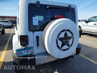 2011 Jeep Wrangler Unlimited Sahara - miniatura 16