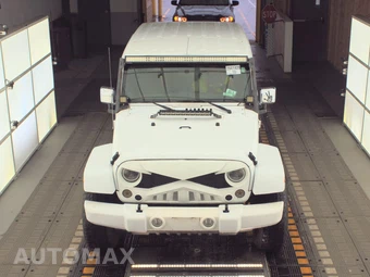 2011 Jeep Wrangler Unlimited Sahara - miniatura 2
