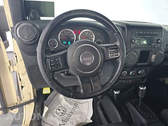 2011 Jeep Wrangler Unlimited Sport - miniatura 10