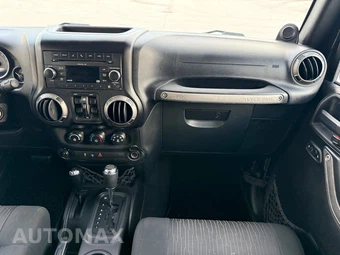 2011 Jeep Wrangler Unlimited Sport - miniatura 108