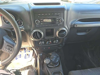 2011 Jeep Wrangler Unlimited Sport - miniatura 10