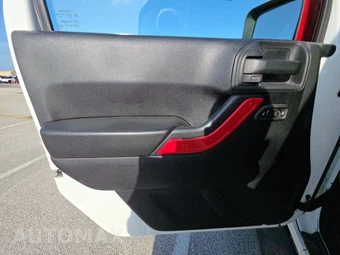 2011 Jeep Wrangler Unlimited Sport - miniatura 9