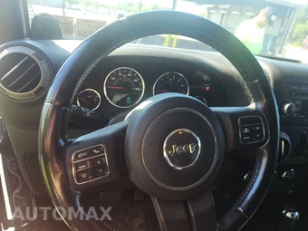 2011 Jeep Wrangler Unlimited Sport - miniatura 10