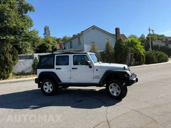 2011 Jeep Wrangler Unlimited Sport - miniatura 8