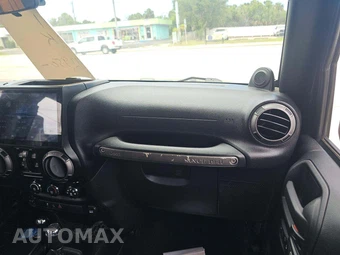 2011 Jeep Wrangler Unlimited Sport - miniatura 19