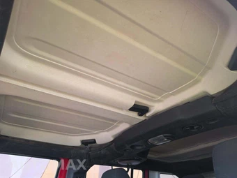 2011 Jeep Wrangler Unlimited Sport - miniatura 11