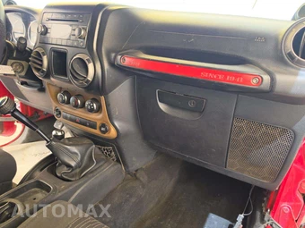 2011 Jeep Wrangler Unlimited Sport - miniatura 19