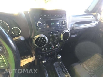 2011 Jeep Wrangler Unlimited Sport - miniatura 10