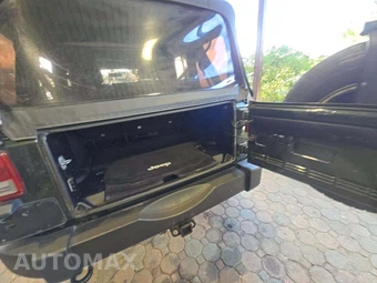 2011 Jeep Wrangler Unlimited Sport - miniatura 14