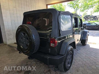 2011 Jeep Wrangler Unlimited Sport - miniatura 3