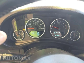 2011 Jeep Wrangler Unlimited Sport - miniatura 9