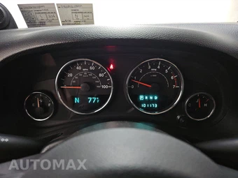 2011 Jeep Wrangler Unlimited Sport - miniatura 12