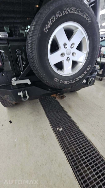 2011 Jeep Wrangler Unlimited Sport - miniatura 23