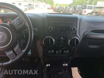 2011 Jeep Wrangler Unlimited Sport - miniatura 10
