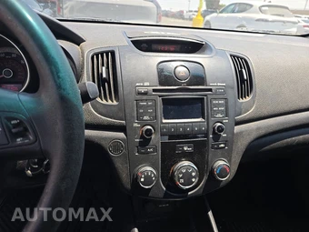 2011 Kia Forte EX Hatchback – miniatura 11