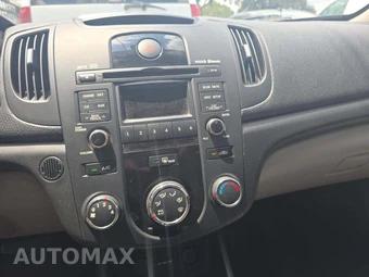 2011 Kia Forte EX Sedan – miniatura 10