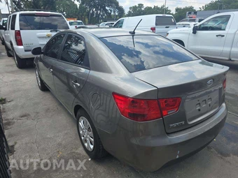 2011 Kia Forte EX Sedan – miniatura 2