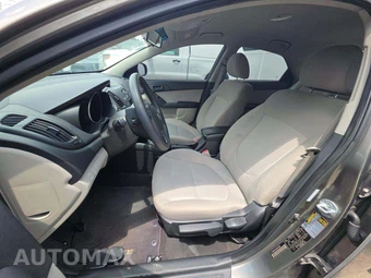 2011 Kia Forte EX Sedan – miniatura 6