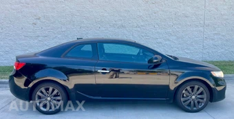2011 Kia Forte Koup SX Coupe - miniatura 2