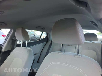 2011 Kia Optima LX – miniatura 11