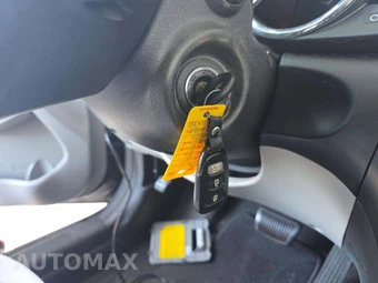 2011 Kia Optima LX – miniatura 8