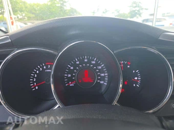 2011 Kia Optima LX – miniatura 9