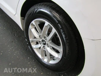 2011 Kia Optima LX – miniatura 21