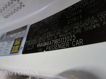 2011 Kia Optima LX – miniatura 8
