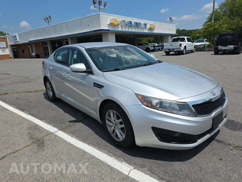 2011 Kia Optima LX – miniatura 4