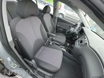 2011 Kia Rio LX Sedan - miniatura 8