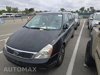 2011 Kia Sedona LX 118.9" WB