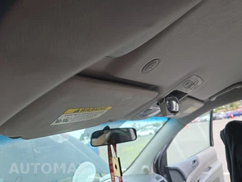 2011 Kia Sedona LX 118.9" WB – miniatura 14