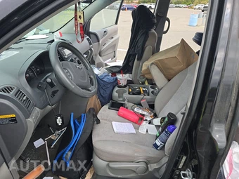 2011 Kia Sedona LX 118.9" WB – miniatura 7