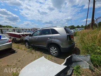 2011 Kia Sorento LX – miniatura 2