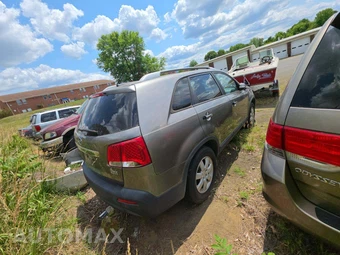 2011 Kia Sorento LX – miniatura 3