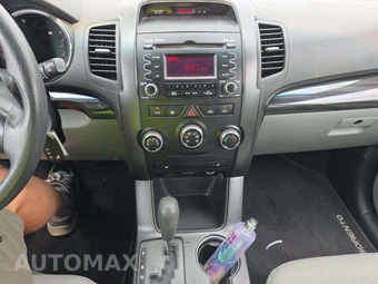 2011 Kia Sorento LX – miniatura 7