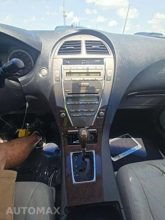 2011 Lexus ES 350 - miniatura 5
